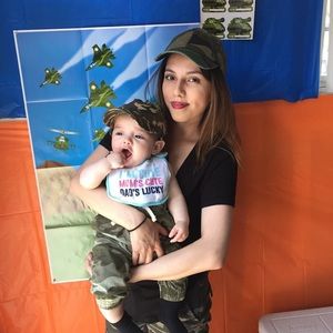 Meet your Posher, Monique